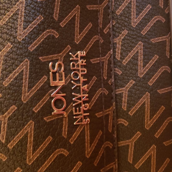 Jones New York Evalina Tote Bag - Picture 9 of 10